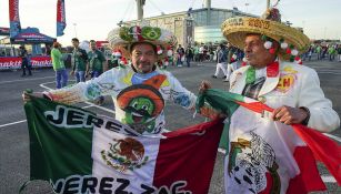 Aficionados alientan en amistoso a la Selección Mexicana 