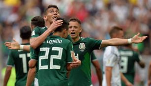 Moreno abraza a Lozano tras marcarle a Alemania