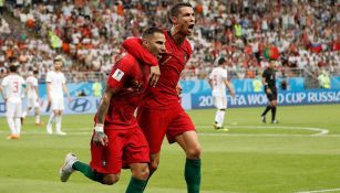 Quaresma festeja con Cristiano gol contra Irán