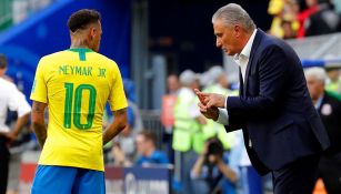 Tite da instrucciones a Neymar 