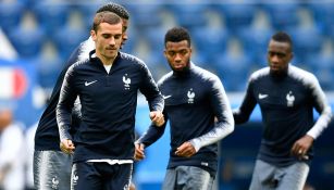Jugadores de Francia entrenan de cara a las Semifinales
