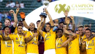 Tigres festeja título de Campeón de Campeones