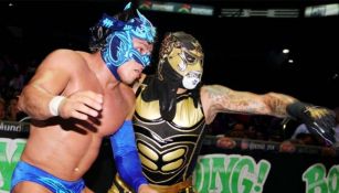 Penta ataca a Dragon Lee en la México