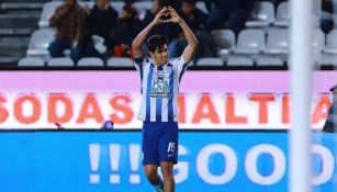 Erick Gutiérrez festeja gol con Tuzos