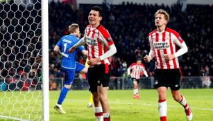 Hirving Lozano festeja gol con el PSV
