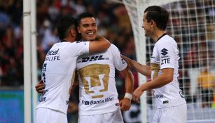 Pumas festeja gol de Pablo Barrera en la Jornada 3
