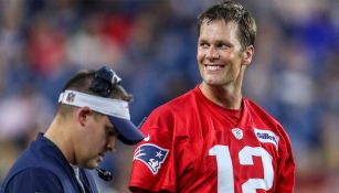 Brady sonríe durante la pretemporada de New England