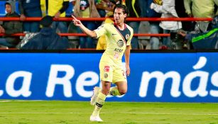 Lainez celebra gol contra Pachuca 