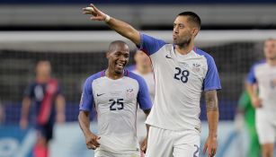Clint Dempsey celebra un gol con Estados Unidos 