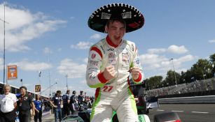 Patricio O'Ward al conquistar el campeonato de Indy Lights