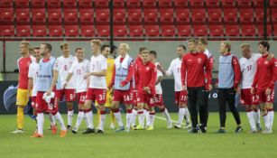 Jugadores de Dinamarca después del partido contra Eslovaquia 