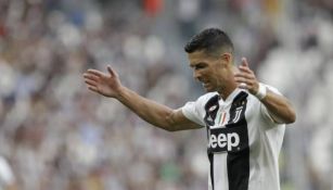 Cristiano se lamenta en partido de Juventus