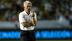 Ricardo Ferretti dirige al Tri en el duelo contra Costa Rica