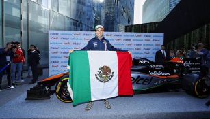 Sergio Pérez durante un evento previo al Gran Premio de México