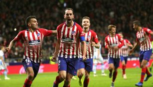 Atlético de Madrid celebra una anotación frente a la Real Sociedad