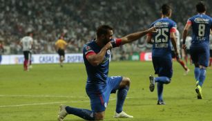 Martín Cauteruccio celebra el segundo gol de La Máquina