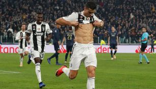 Cristiano Ronaldo muestra su abdomen al celebrar un gol