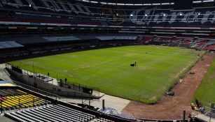 La cancha del Estadio Azteca y el calvario del pasto híbrido