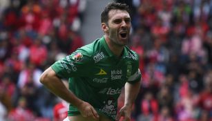 Mauro Boselli celebra un gol ante el Toluca