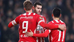 Jugadores del PSV celebran un gol