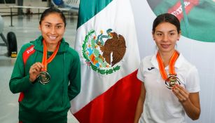 Lupita González y Alegna Aryday presumen sus medallas