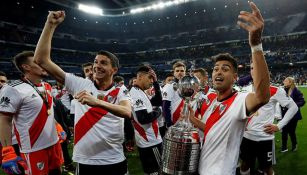 Jugadores de River celebran el título de la Copa Libertadores