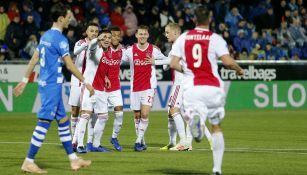 Ajax celebrando el triunfo ante el PEC Zwolle 