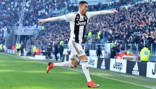 Cristiano Ronaldo, celebra anotación con la Juventus 