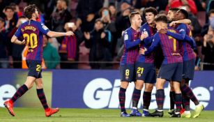 Jugadores del Barcelona festeja gol de Dembélé
