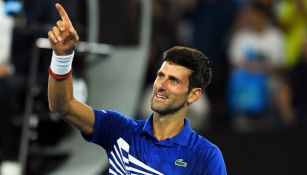 Djokovic festeja tras avanzar a la Final del Abierto de Australia 