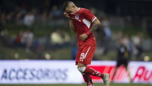 Rodrigo Salinas durante un partido con Toluca