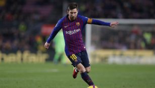 Messi controla el balón en el juego entre Barcelona y Leganés