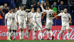 Real Madrid celebra una anotación frente al Levante