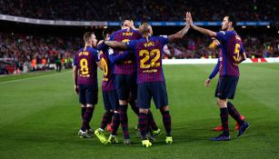 Jugadores del Barcelona festejando un gol 