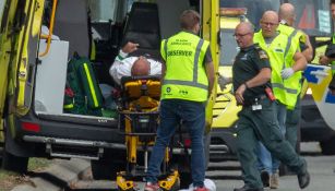 Paramédicos atendiendo a los afectados por el atentado en Nueva Zelanda