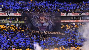 Afición de Tigres alienta a su equipo previo a duelo vs Cruz Azul 