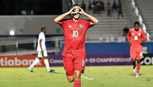 Ángel Orelien festeja un gol con la Sub 20 de Panamá
