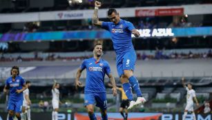 Caraglio celebra doblete con el Cruz Azul