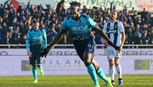 Duván Zapata celebra anotación contra la Juventus