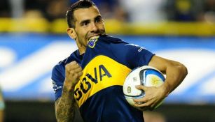 Carlos Tévez celebra una anotación con el Boca Juniors