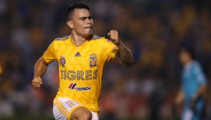 Lucas Zelarayán festeja un gol con Tigres