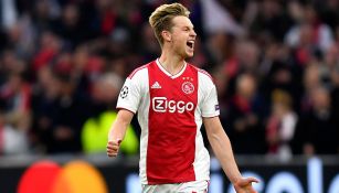 Frenkie de Jong celebra gol con el Ajax en Champions 