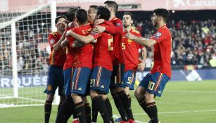 España celebra anotación en un partido amistoso