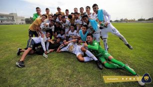 Los jugadores de Pumas festejan tras avanzar a la Final de Tercera División