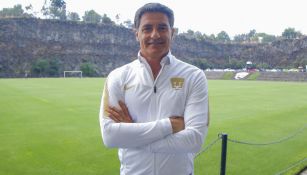 Míchel González entrenador de Pumas 