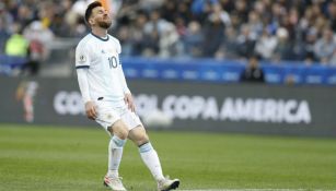 Messi se lamenta en partido de Copa América
