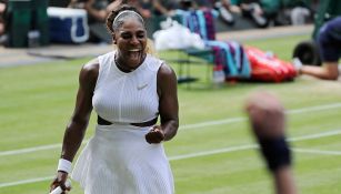 Serena Williams grita durante su partido