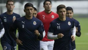 Pulido y Brizuela, en un entrenamiento con Chivas
