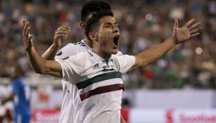 Antuna festeja gol con el Tri en Copa Oro