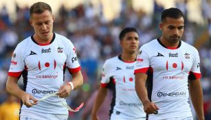 Jugadores de Lobos BUAP en lamento tras caer ante Puebla 